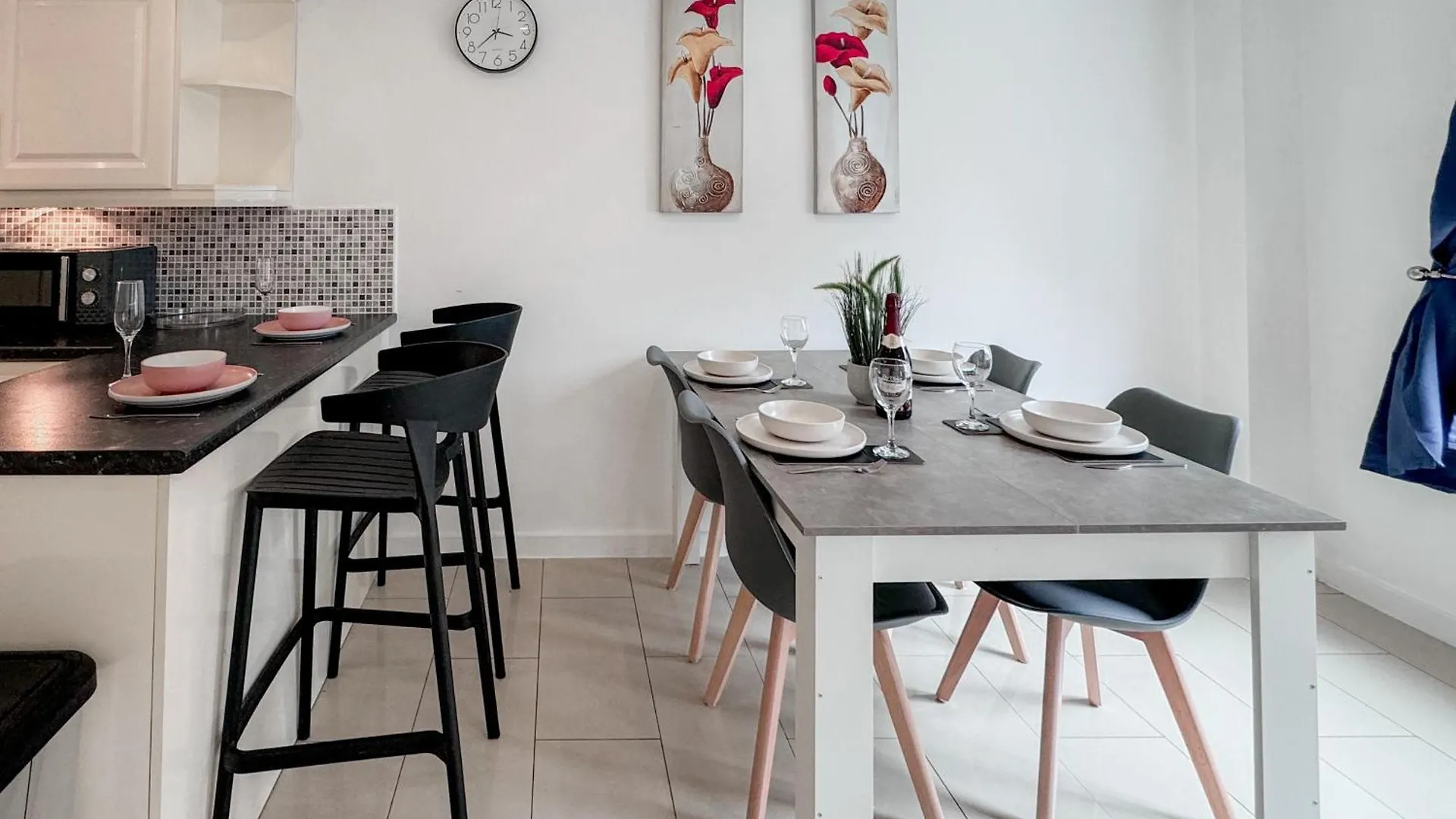 Lejlighed Huge House - Free Parking - 4 Bed 3 Bathroom - Leeds Storbritannien