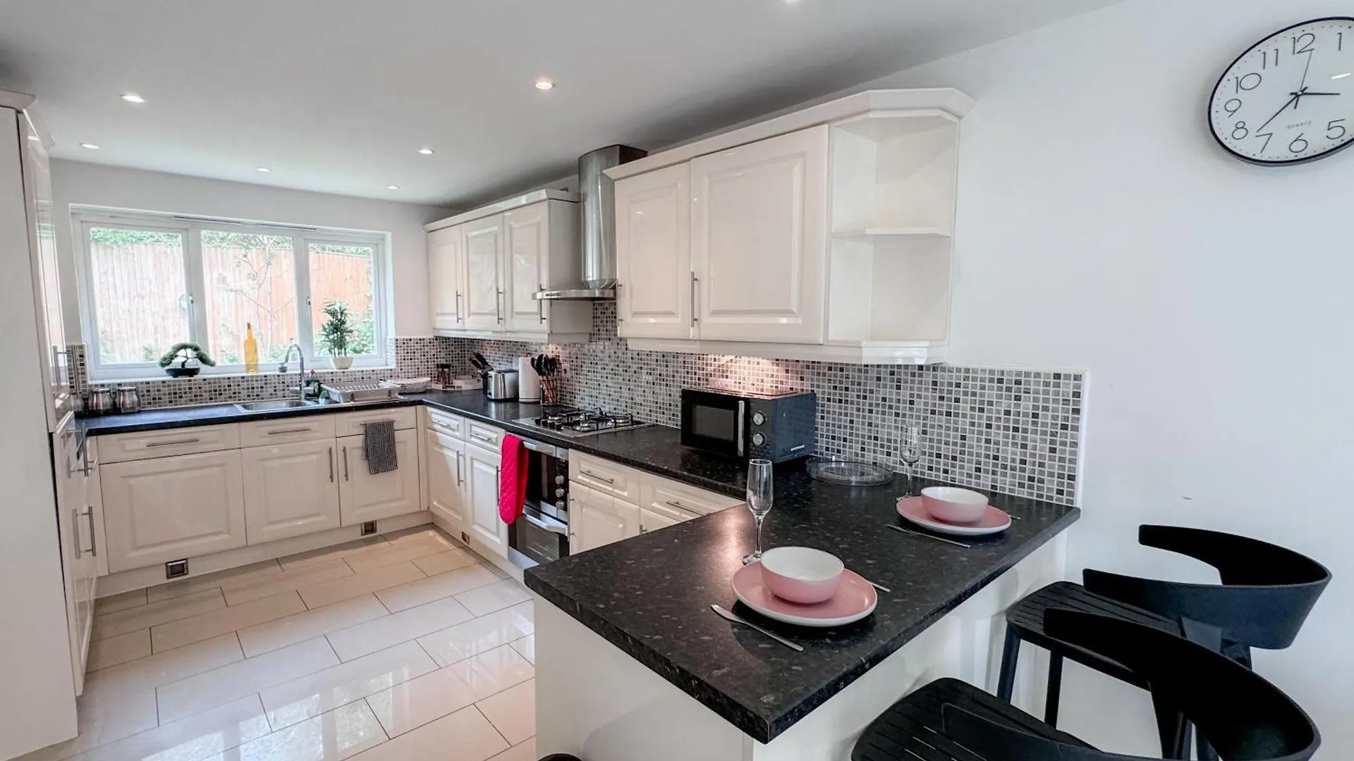 Lejlighed Huge House - Free Parking - 4 Bed 3 Bathroom - Leeds Storbritannien
