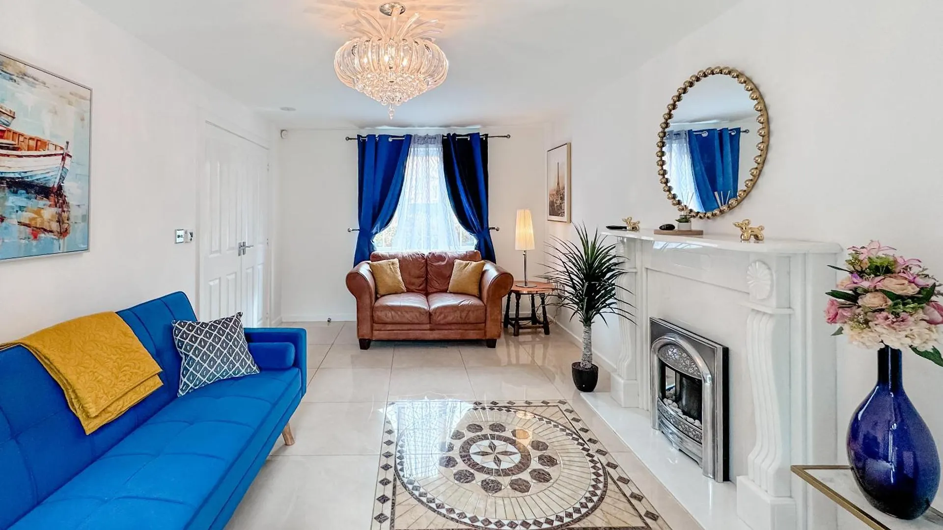Huge House - Free Parking - 4 Bed 3 Bathroom - Leeds
