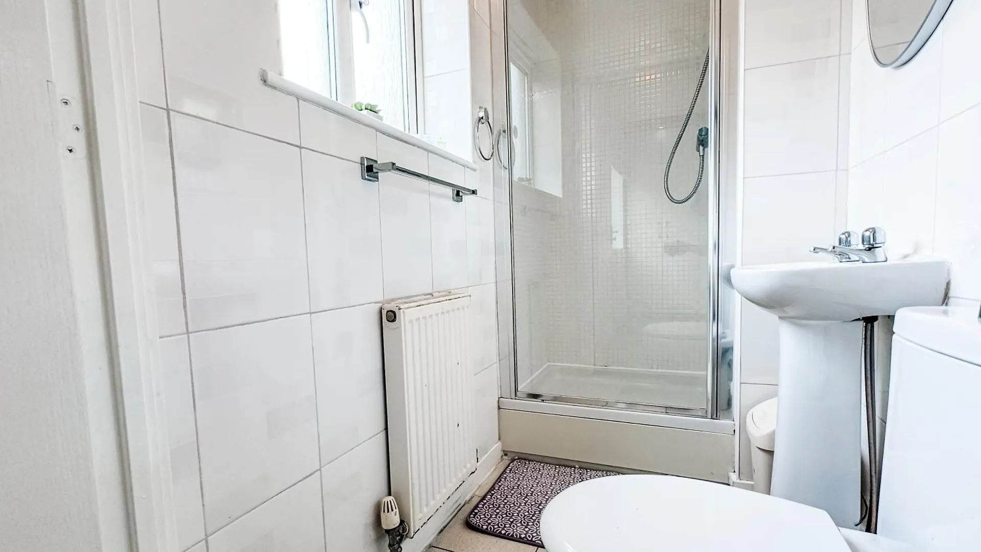 Huge House - Free Parking - 4 Bed 3 Bathroom - Leeds Lejlighed Leeds (West Yorkshire)